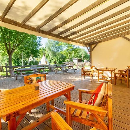 Les Tipis Du Bonheur De Vivre Hotel Brulon ภายนอก รูปภาพ
