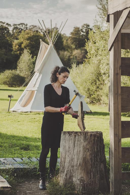 Les Tipis Du Bonheur De Vivre Hotel Brulon ภายนอก รูปภาพ